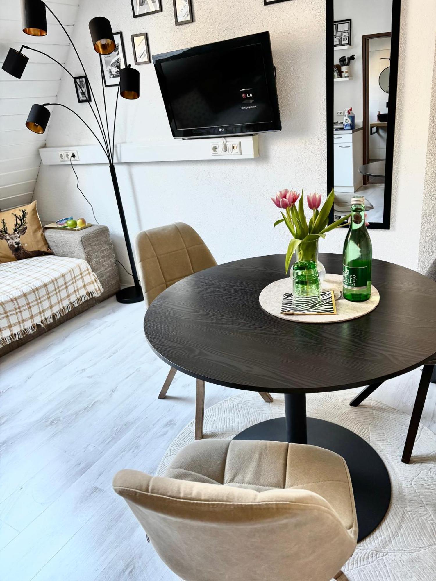 Lechtaler Alpenblick Landeck - Privatzimmer & Ferienwohnung Экстерьер фото